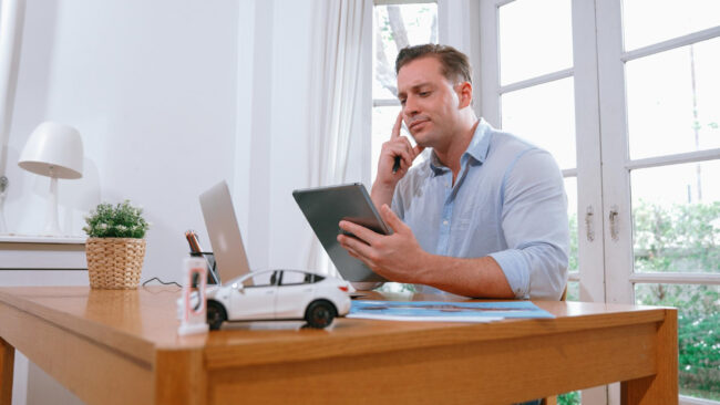 reviewing auto insurance discounts to lower premium